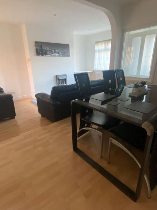 Modern Two Bed House Close To City Centre Μπέλφαστ Εξωτερικό φωτογραφία