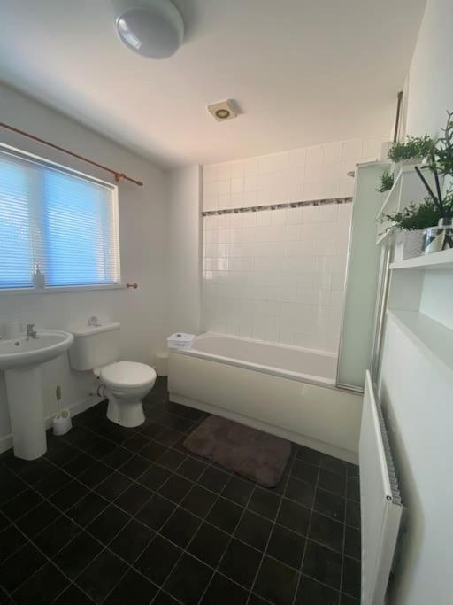 Modern Two Bed House Close To City Centre Μπέλφαστ Εξωτερικό φωτογραφία